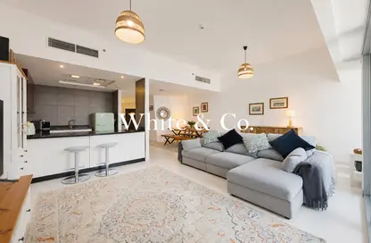 Apartment - 2 Bedrooms - 3 Bathrooms for sale in Cayan Tower - Dubai Marina - Dubai