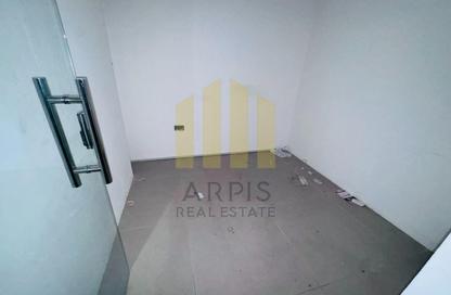 Retail - Studio for rent in Shamma Plaza - Deira Enrichment Project - Deira - Dubai Retail - Studio for rent in Shamma Plaza - Deira Enrichment Project - Deira - Dubai