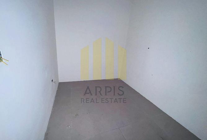 102826393 - Property Image 3