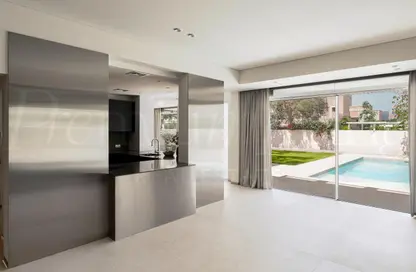 Villa - 4 Bedrooms - 7 Bathrooms for rent in Meadows 5 - Meadows - Dubai