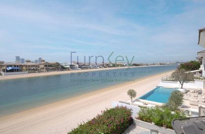 Villa - 4 - 5 for rent in Garden Homes Frond B - Garden Homes - Palm Jumeirah - Dubai