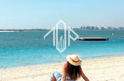 Apartment - 2 - 3 for sale in Bab Al Qasr Residence 25 - Yas Bay - Yas Island - Abu Dhabi