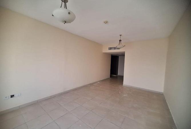 102840336 - Property Image 3