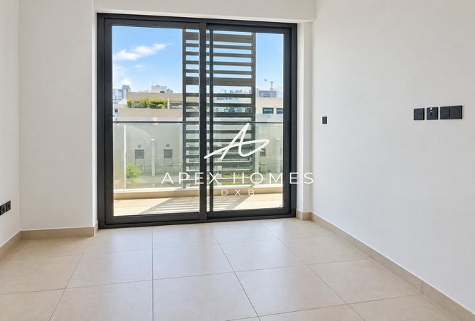1 Bed + Study | Fitted Kitchen | Vacant photo 3