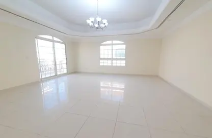 Villa - 4 Bedrooms - 6 Bathrooms for rent in Al Aweer 1 - Al Aweer - Dubai