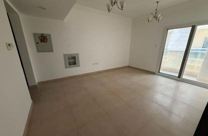 Apartment - 1 - 2 for rent in Muwailih Building - Muwaileh - Sharjah