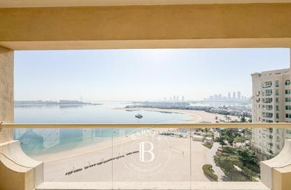 Apartment - 2 Bedrooms - 2 Bathrooms for rent in Al Msalli - Shoreline Apartments - Palm Jumeirah - Dubai