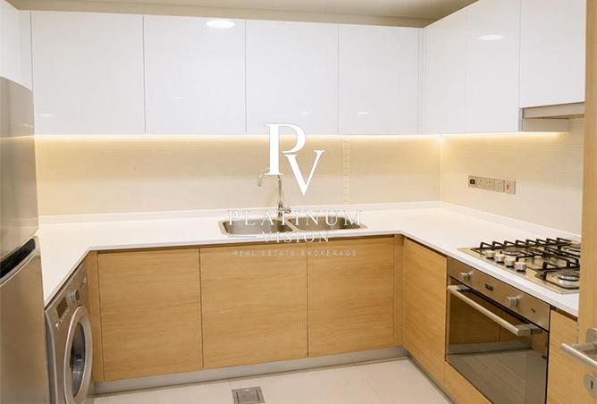 HIGH FLOOR! Vacant | Balcony | Kitchen Appliances — photo 3