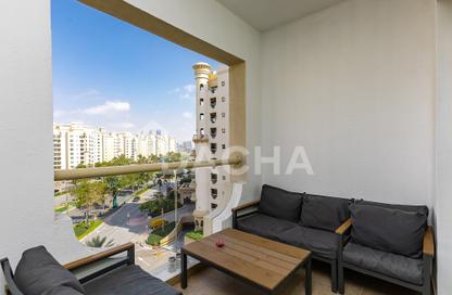 Apartment - 3 Bedrooms - 3 Bathrooms for rent in Al Tamr - Shoreline Apartments - Palm Jumeirah - Dubai