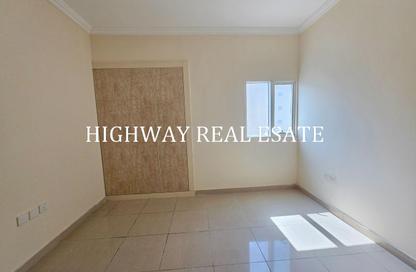 Apartment - 2 - 2 for rent in Al Hafeet Tower 7 - Al Nahda - Sharjah