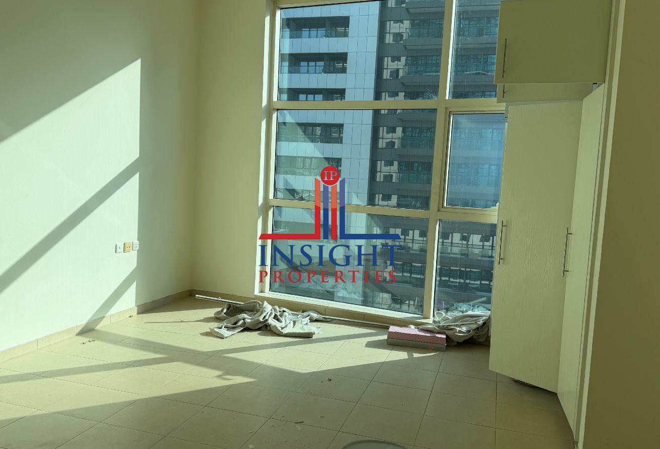 UNFURNISHED | SPACIOUS | COMMUNITY VIEW photo 14