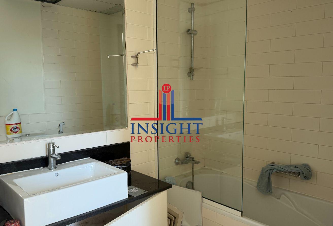 UNFURNISHED | SPACIOUS | COMMUNITY VIEW photo 13