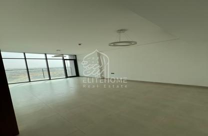 Apartment - 2 - 4 for sale in Al Teneiji Tower - Al Mamzar - Sharjah - Sharjah
