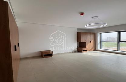 Apartment - 2 - 4 for sale in Al Teneiji Tower - Al Mamzar - Sharjah - Sharjah