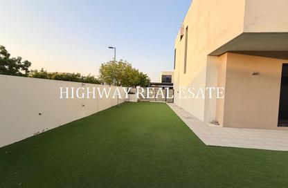 Townhouse - 4 - 5 for rent in Nasma Residence - Al Tai - Sharjah
