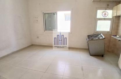 Apartment - Studio - 1 Bathroom for rent in Fire Station Road - Muwaileh - Sharjah Apartment - Studio - 1 Bathroom for rent in Fire Station Road - Muwaileh - Sharjah