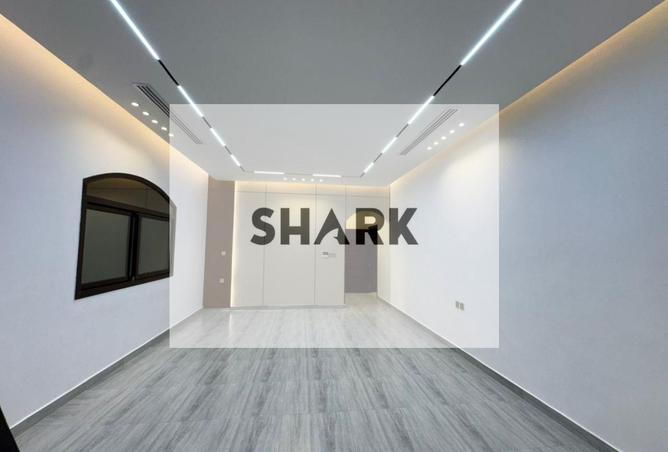 83671660 - Property Image 2