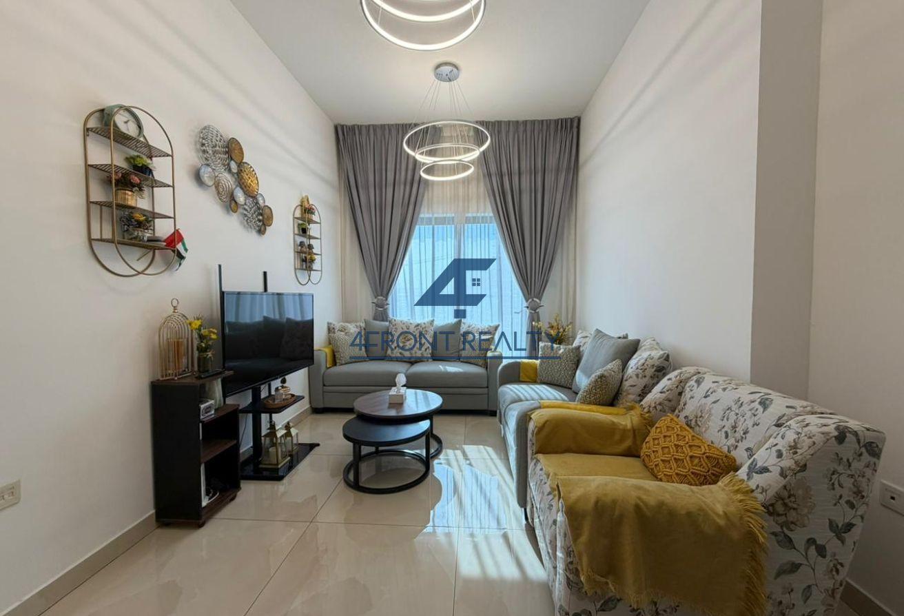 Ready To Move | Spacious Home | Prime Location photo 2