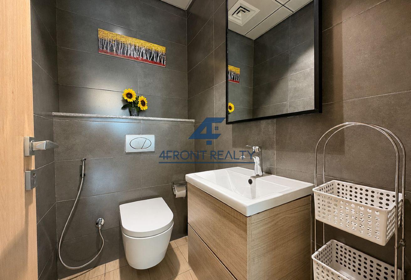 Ready To Move | Spacious Home | Prime Location photo 9