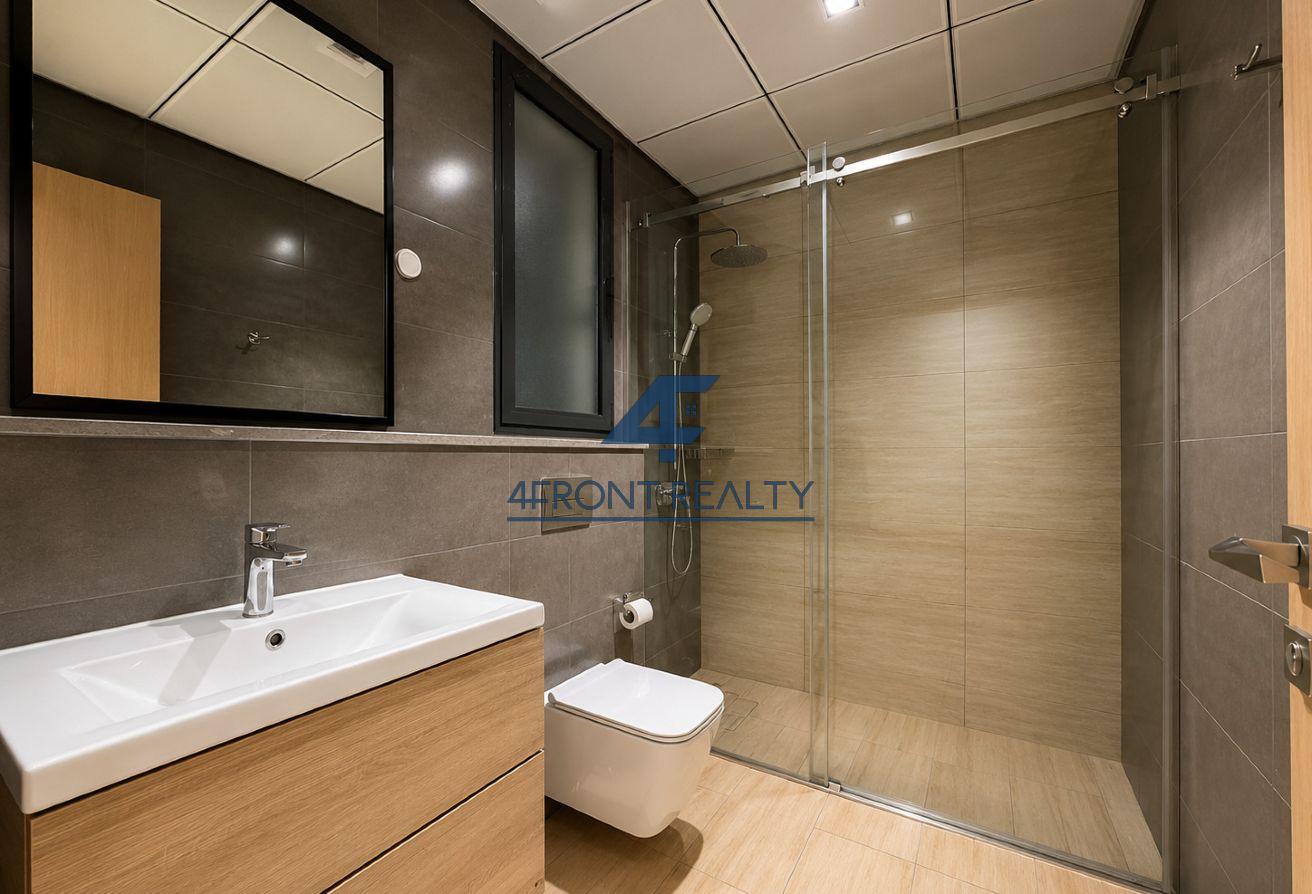 Ready To Move | Spacious Home | Prime Location photo 10