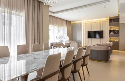 Villa - 4 - 5 for sale in Nad Al Sheba 3 - Nad Al Sheba - Dubai