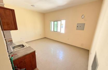 Apartment - Studio - 1 Bathroom for rent in Fire Station Road - Muwaileh - Sharjah