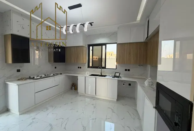 161891603 - Property Image 2