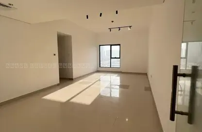 Apartment - 2 Bedrooms - 2 Bathrooms for rent in SRS Tower - Al Rashidiya 1 - Al Rashidiya - Ajman