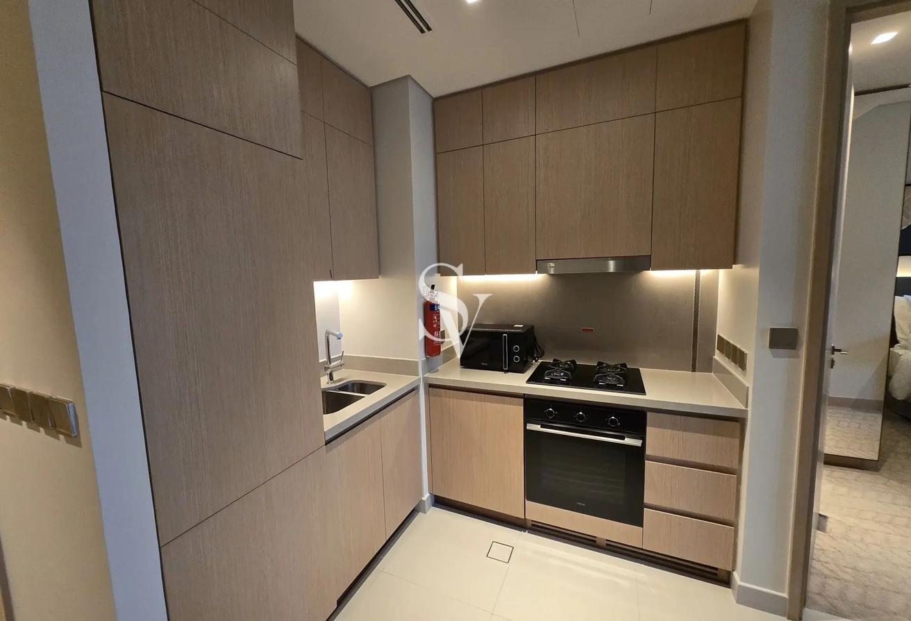 Exclusive | Luxury Furnished | High Floor photo 3