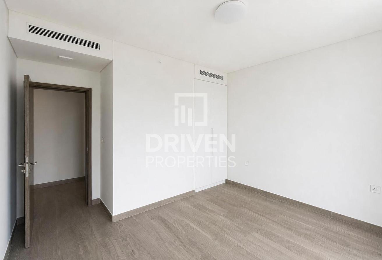 Full Golf View | Largest Unit | Unique Layout photo 12