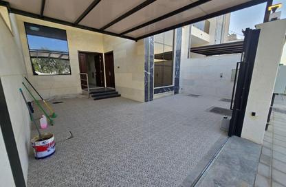 فيلا - 5 غرف نوم - 7 حمامات للبيع في سيتي لايف مول التلة - التله 2 - عجمان