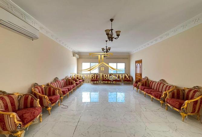 Spacious 4-Bedroom Villa for Rent in Al Twar photo 2