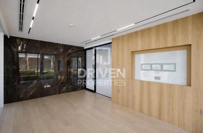 Retail - Studio for rent in Emaar Business Park Building 4 - Emaar Business Park - Sheikh Zayed Road - Dubai Retail - Studio for rent in Emaar Business Park Building 4 - Emaar Business Park - Sheikh Zayed Road - Dubai