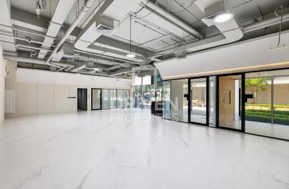 Retail - Studio for rent in Emaar Business Park Building 4 - Emaar Business Park - Sheikh Zayed Road - Dubai Retail - Studio for rent in Emaar Business Park Building 4 - Emaar Business Park - Sheikh Zayed Road - Dubai