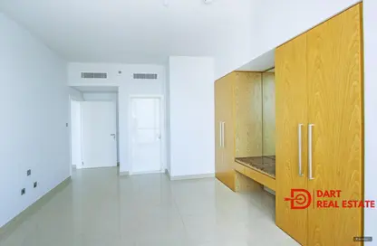 شقة - 2 غرف نوم - 3 حمامات للايجار في 5 برج الاتحاد - أبراج الاتحاد - شارع الكورنيش - أبوظبي