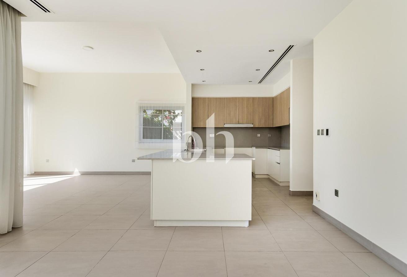 Exclusive | Greenbelt Backing | Premium Unit photo 4
