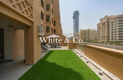 Apartment - 2 Bedrooms - 3 Bathrooms for sale in Golden Mile 9 - Golden Mile - Palm Jumeirah - Dubai