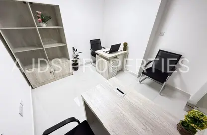 مكتب - غرفة نوم - 1 حمام للايجار في مبنى سيلفر هوم - هور العنز - ديرة - دبي مكتب - غرفة نوم - 1 حمام للايجار في مبنى سيلفر هوم - هور العنز - ديرة - دبي