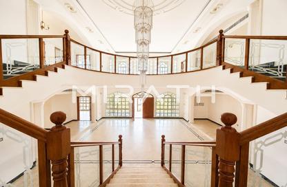 Villa - 6 Bedrooms - 5 Bathrooms for rent in Jumeirah 1 Villas - Jumeirah 1 - Jumeirah - Dubai