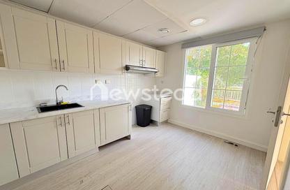 Villa - 2 Bedrooms - 3 Bathrooms for rent in Springs 15 - The Springs - Dubai