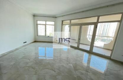 Apartment - 3 Bedrooms - 4 Bathrooms for rent in Al Hamri - Shoreline Apartments - Palm Jumeirah - Dubai