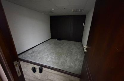 Warehouse - Studio - 4 Bathrooms for rent in Industrial Building 13 - Industrial Area 13 - Sharjah Industrial Area - Sharjah