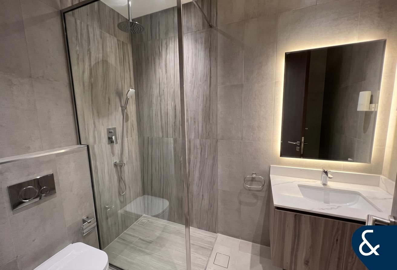 6 Bed | Private Pool | Elevator | Brand New photo 8