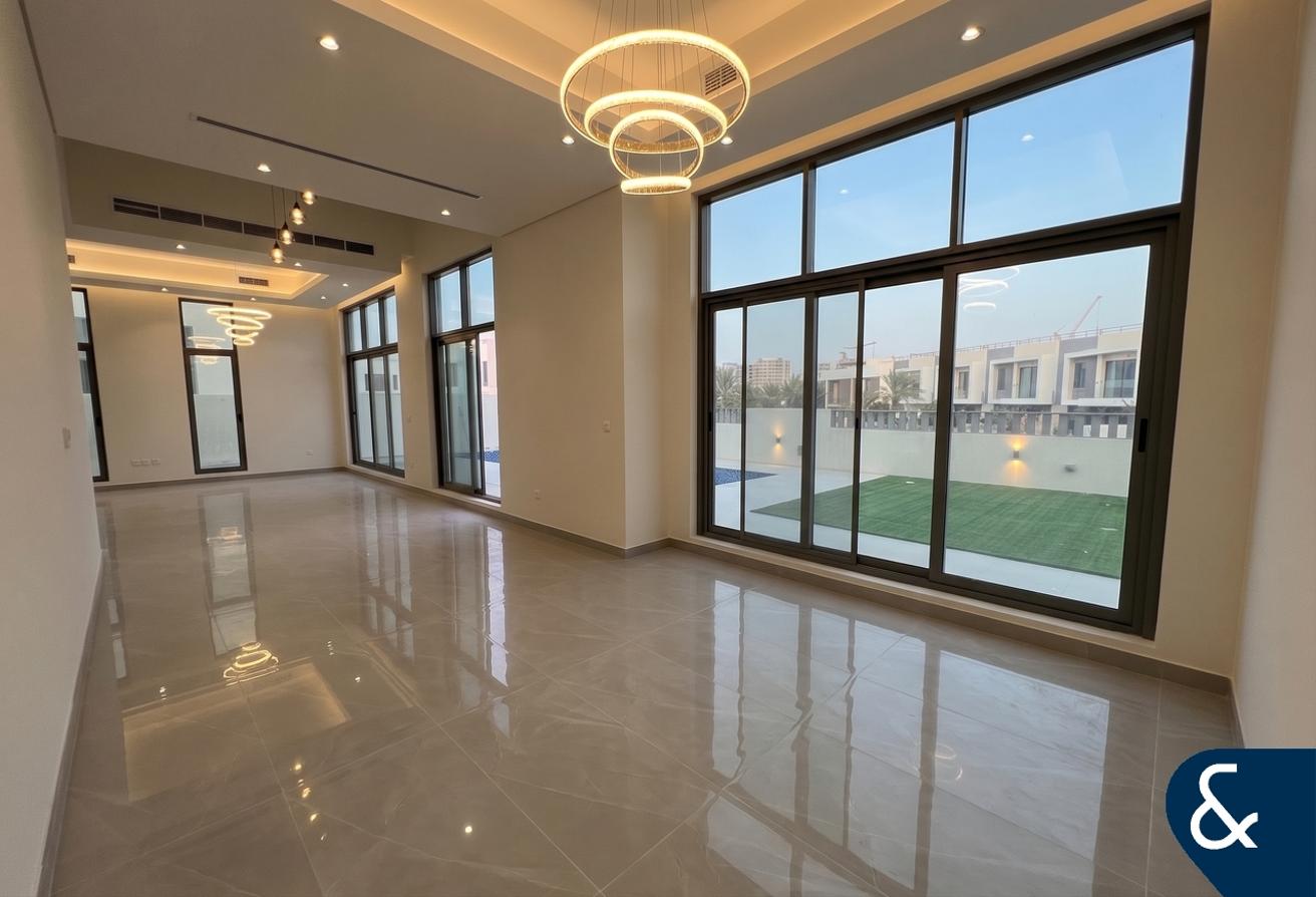 6 Bed | Private Pool | Elevator | Brand New photo 9