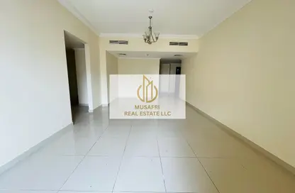 شقة - 3 غرف نوم - 3 حمامات للايجار في مبنى مويلح - مويلح - الشارقة شقة - 3 غرف نوم - 3 حمامات للايجار في مبنى مويلح - مويلح - الشارقة