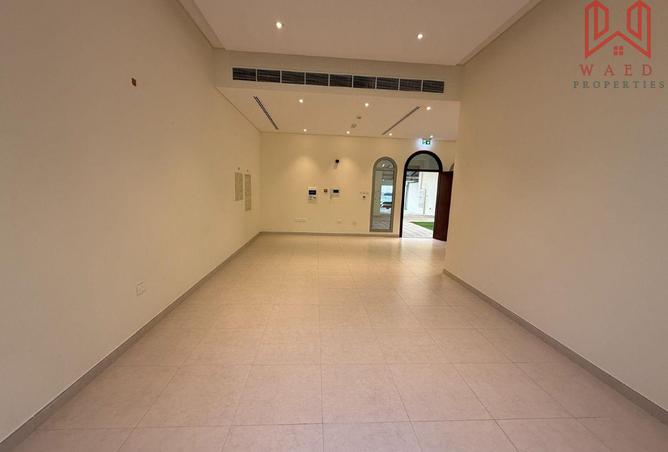 136102141 - Property Image 3