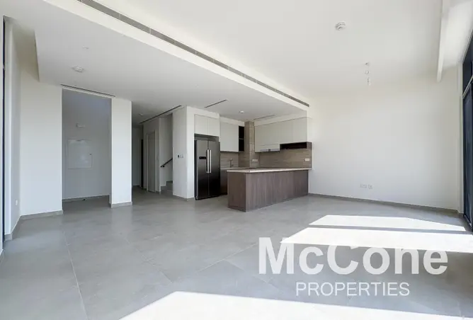 166568155 - Property Image 2