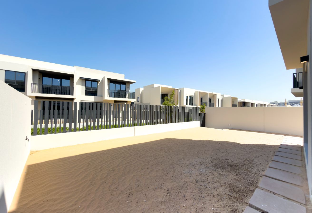 4 bedroom townhouse in Jebel Ali Village Villas, Jebel Ali: 9