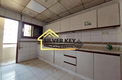 Apartment - 3 - 2 for rent in Abu Shagara building - Abu shagara - Sharjah