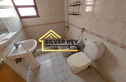 Apartment - 3 - 2 for rent in Abu Shagara building - Abu shagara - Sharjah